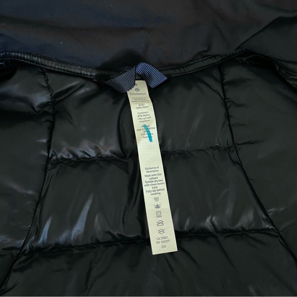 Lululemon Down For A Run Packable Vest II Inkwell Navy 800 Fill Goose Do… - Picture 10 of 16